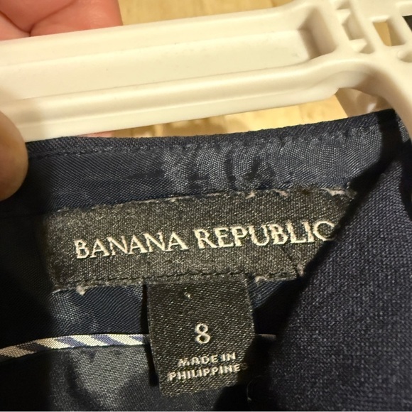 3 for $20 Closet Sale | Mix and Match Banana Republic Navy Pencil Skirt 8 - Picture 5 of 8